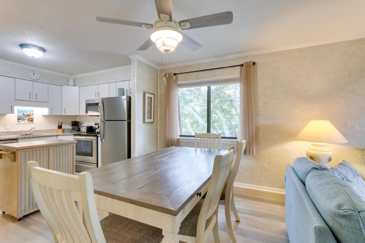 Hilton Head Condo With Balcony And Pool, Walk To Beach Hilton Head Island Exterior foto